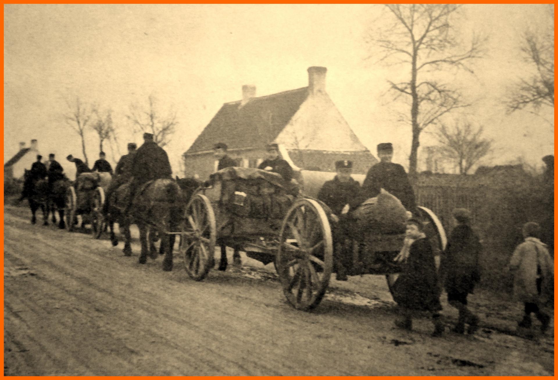 Calais 14 18 artillerie belge en retraite passant au beau marais apres la defense d anvers encadre