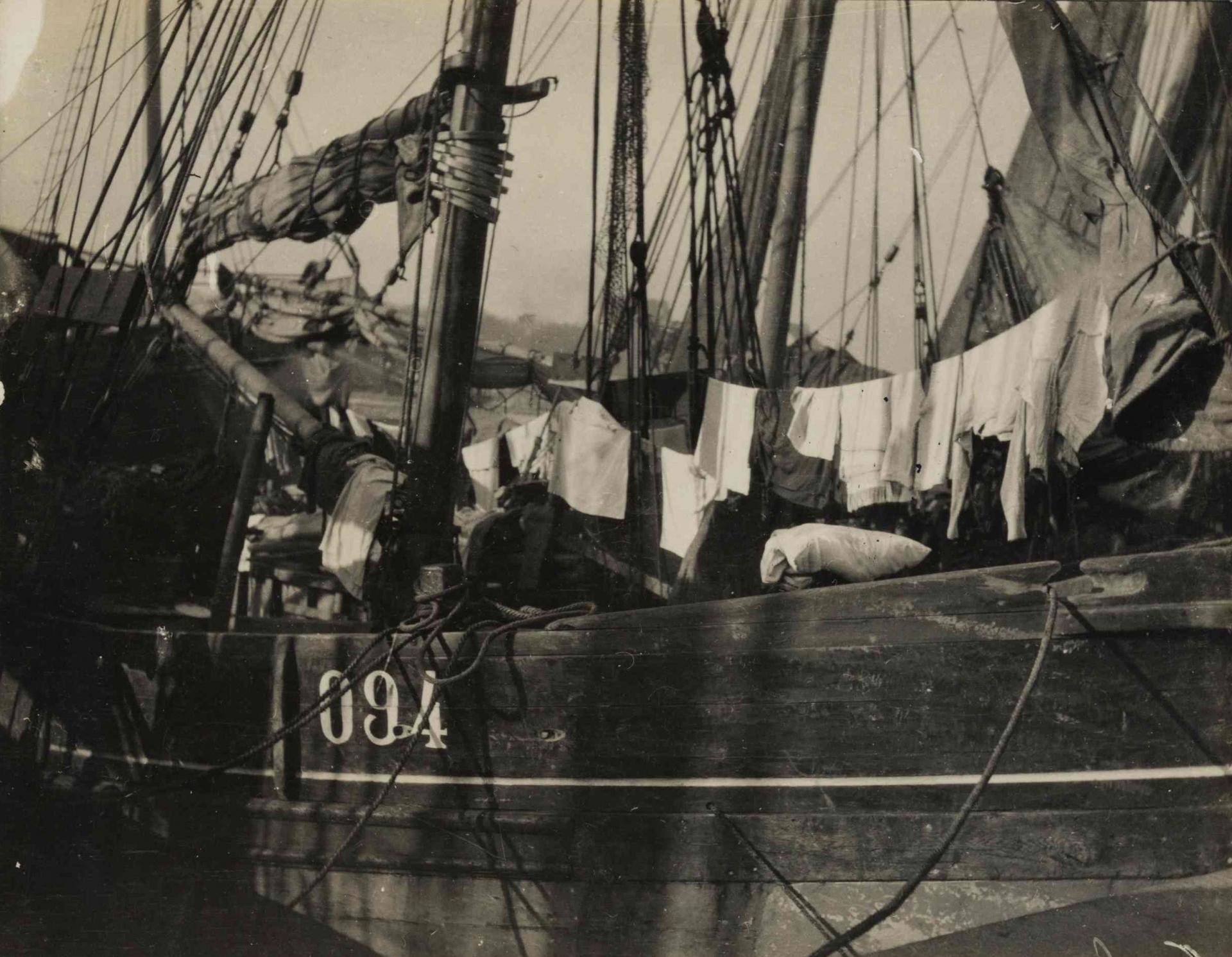 Calais 14 18 pecheurs d ostende refugies a calais au bassin ouest