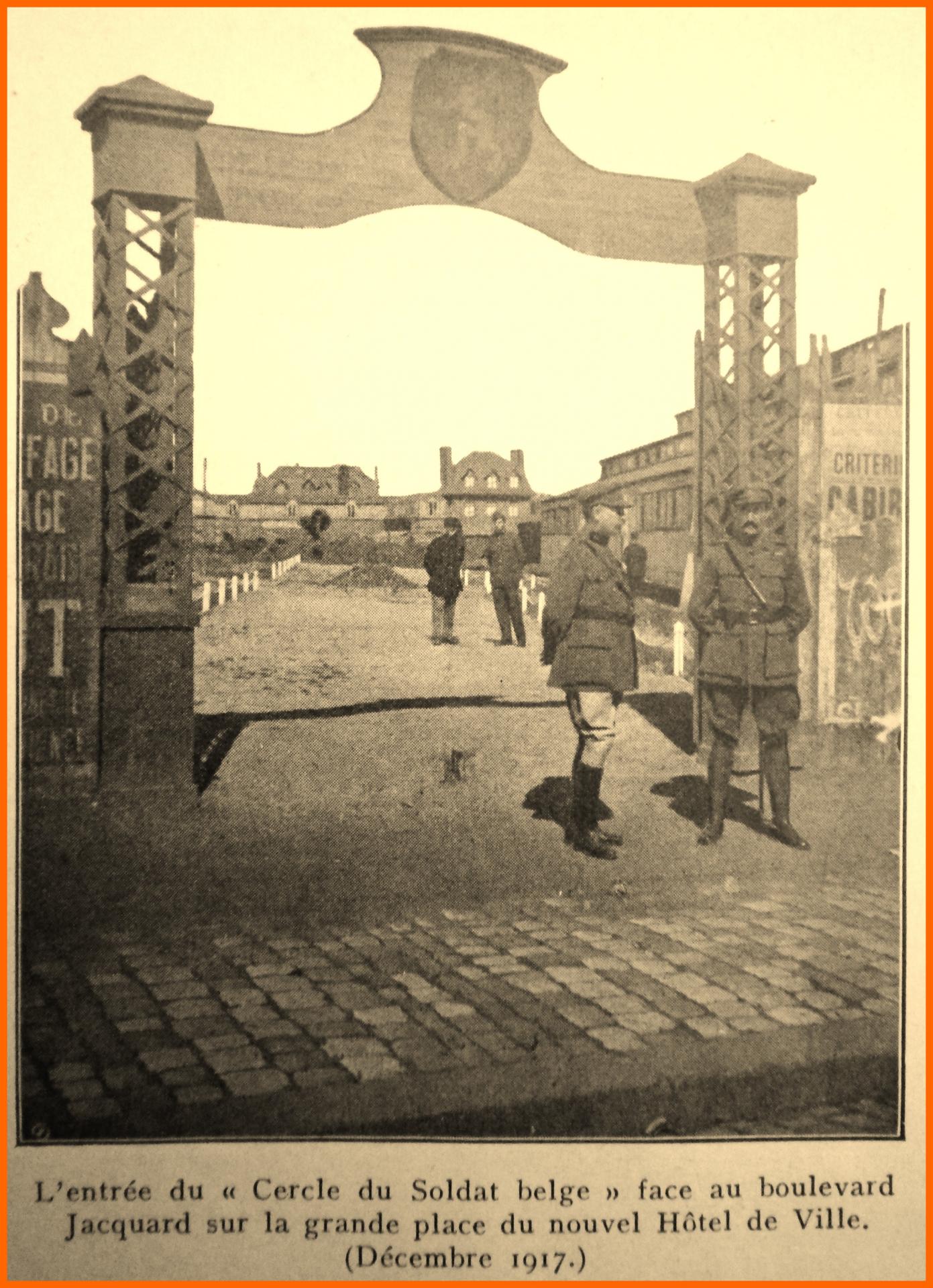 Calais 14 18 cercle du soldat belge bld jacquard sur la grand place de l hotel de ville dec 1917 encadre