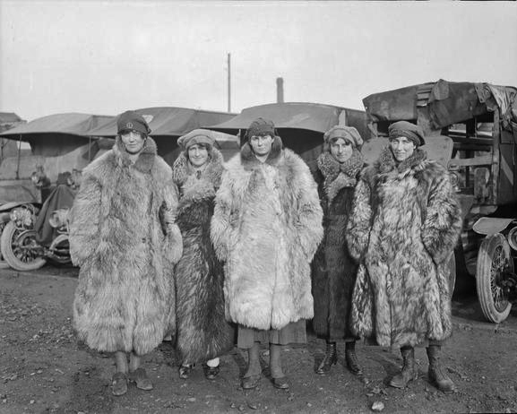 Calais 14 18 groupe de conductrices d ambulance fany janvier 1918